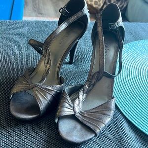Kelly & Katie strappy 3 inch heels. Very comfortable and cute! Bronzey/pewter